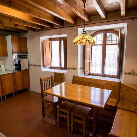 La Casa Del Abuelo Guest House Hoyos del Espino Bagian luar foto