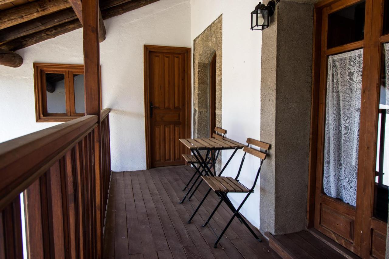 La Casa Del Abuelo Guest House Hoyos del Espino Bagian luar foto